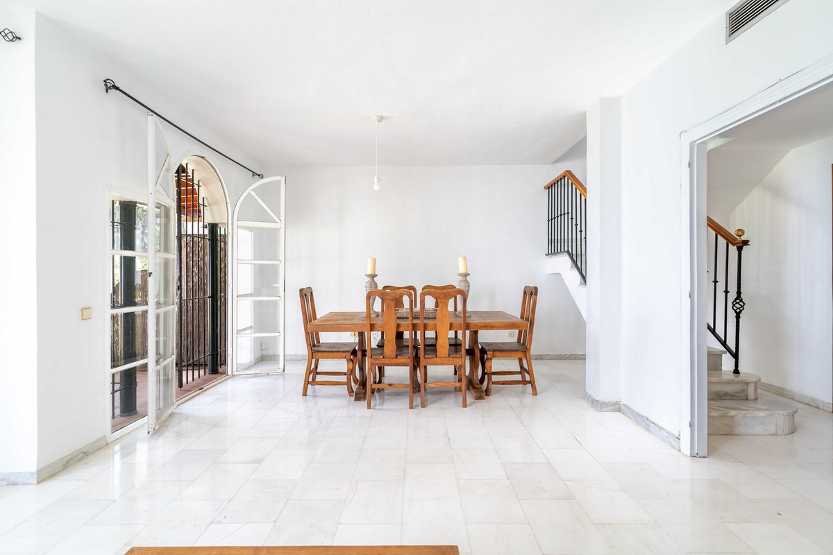 Te koop Herenhuis Costa Del Sol Nueva Andalucía € 519.000,-