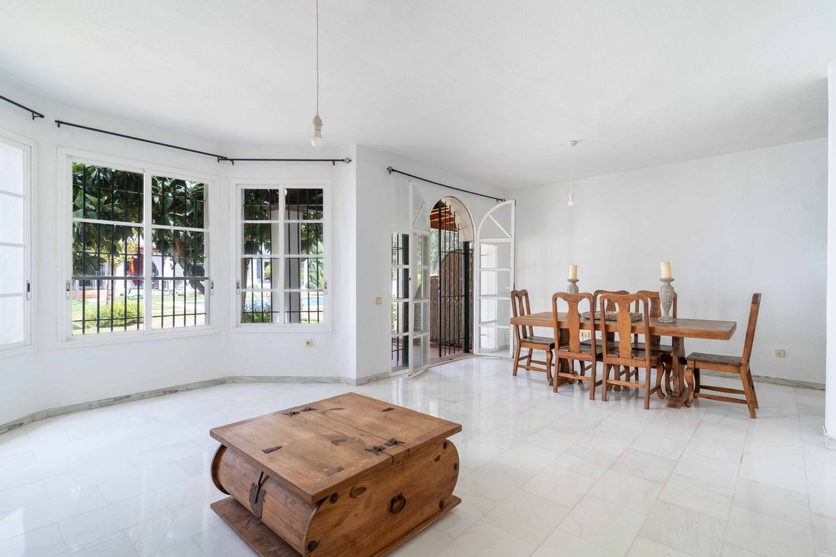 Te koop Herenhuis Costa Del Sol Nueva Andalucía € 519.000,-