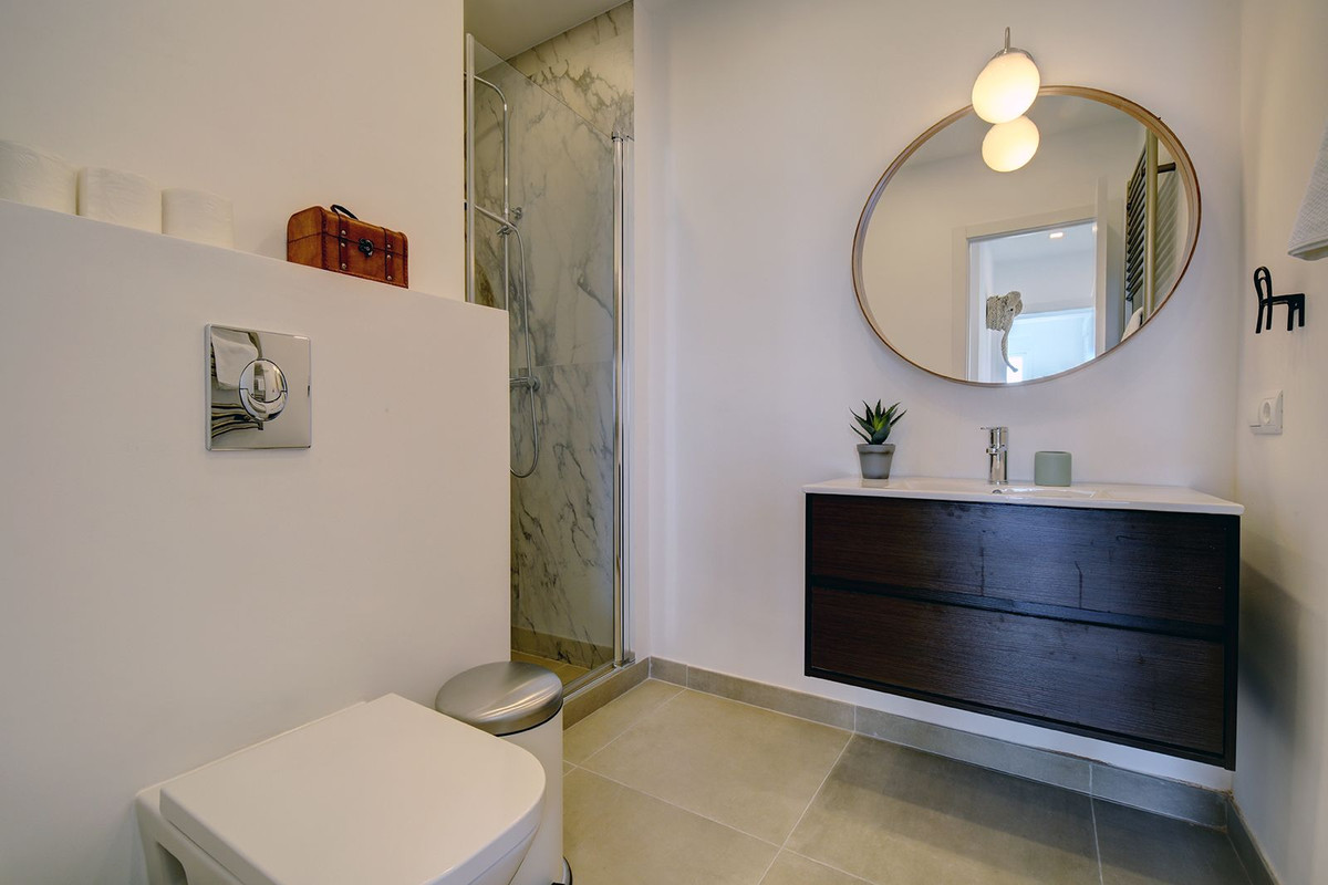 Te koop Middle Floor Apartment Costa Del Sol Estepona € 925.000,-