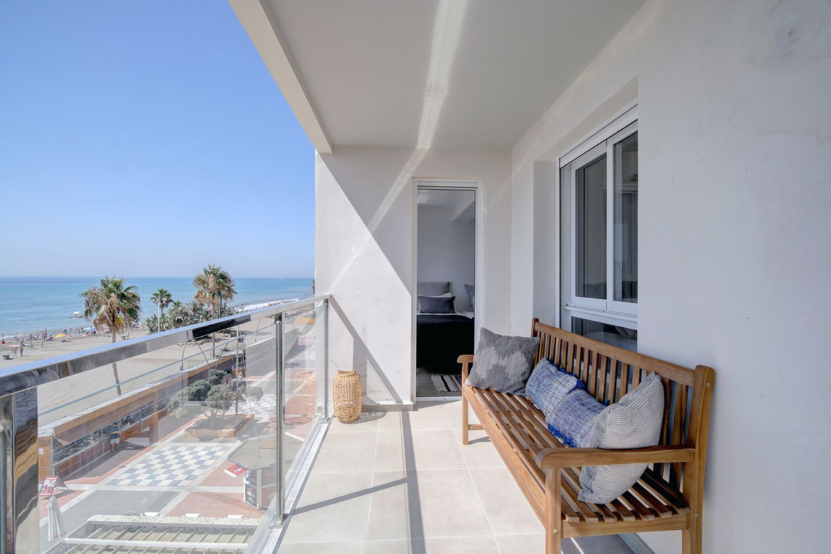 Te koop Middle Floor Apartment Costa Del Sol Estepona € 925.000,-