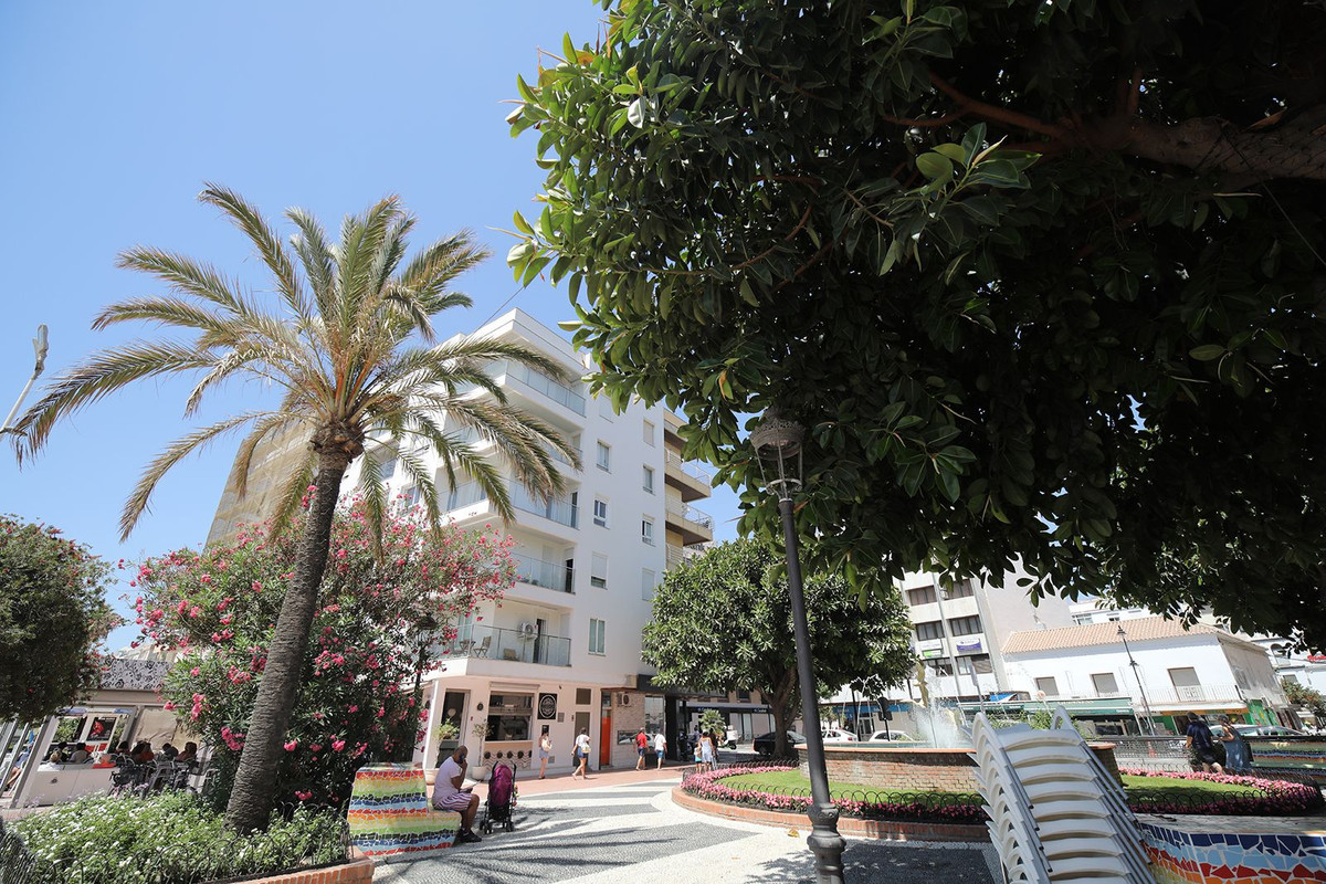 Te koop Middle Floor Apartment Costa Del Sol Estepona € 925.000,-