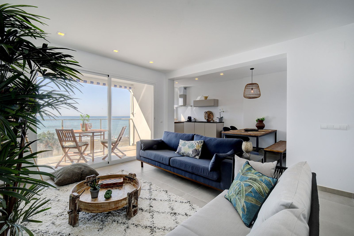 Te koop Middle Floor Apartment Costa Del Sol Estepona € 925.000,-