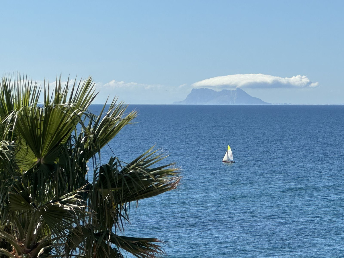 Te koop Penthouse Costa Del Sol Estepona € 975.000,-