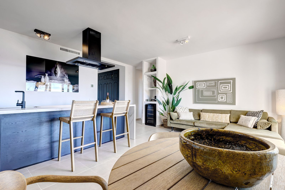 Te koop Middle Floor Apartment Costa Del Sol Estepona € 1.250.000,-