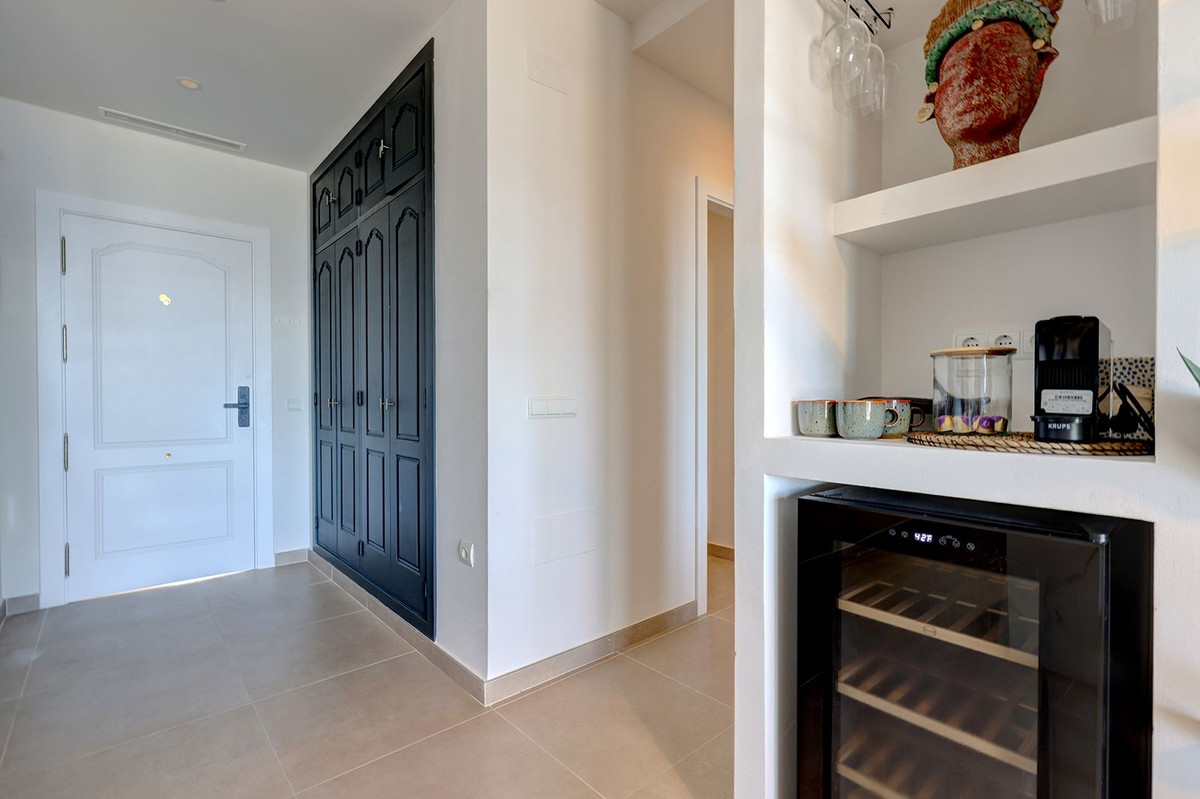 Te koop Middle Floor Apartment Costa Del Sol Estepona € 1.250.000,-