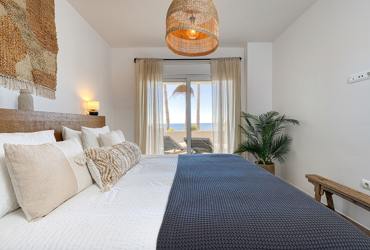 Te koop Middle Floor Apartment Costa Del Sol Estepona € 1.250.000,-