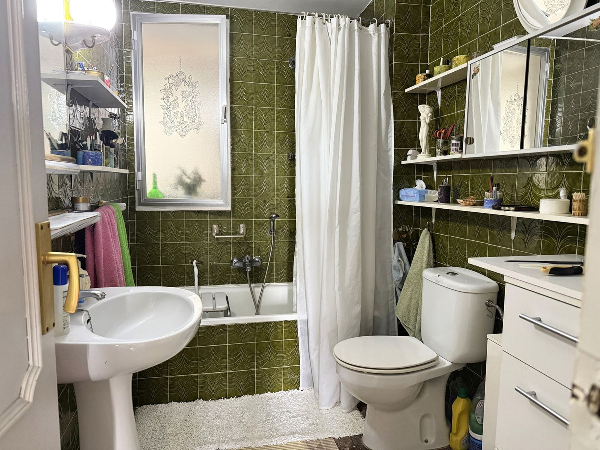 Te koop Middle Floor Apartment Costa Del Sol Fuengirola € 325.000,-