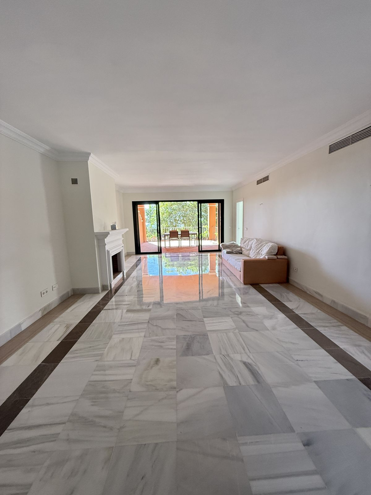 Te koop Gelijkvloers appartement Costa Del Sol Benahavís € 800.000,-