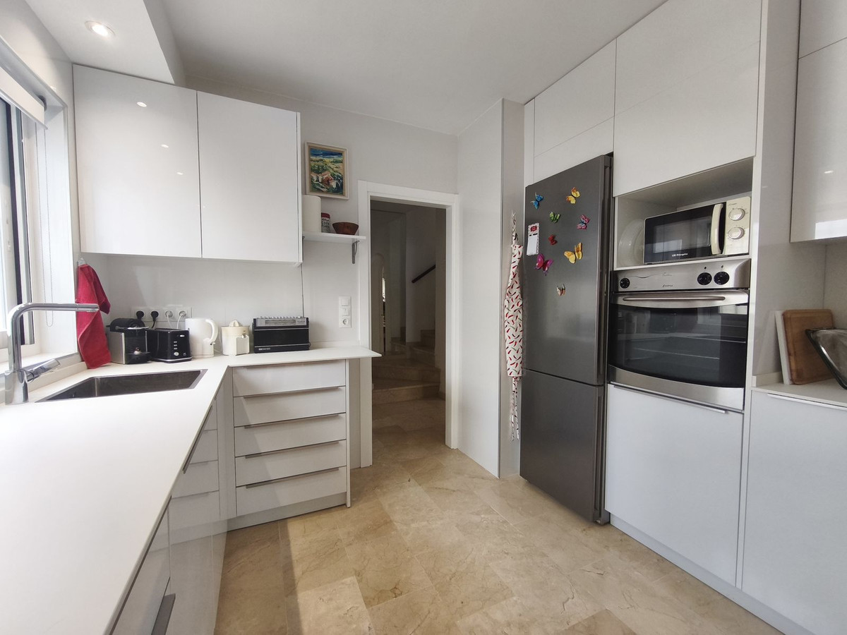 Te koop Half vrijstaand huis Costa Del Sol Estepona € 849.000,-