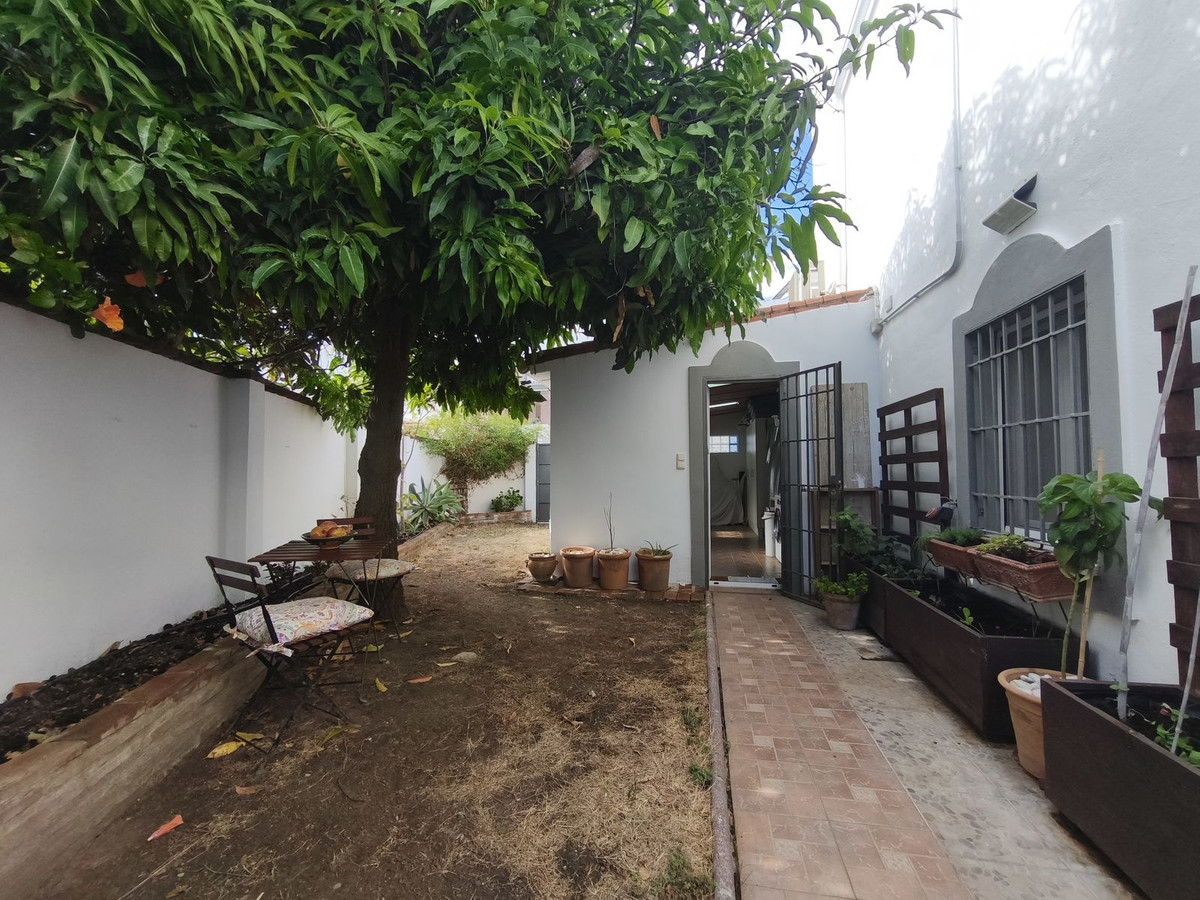 Te koop Half vrijstaand huis Costa Del Sol Estepona € 849.000,-