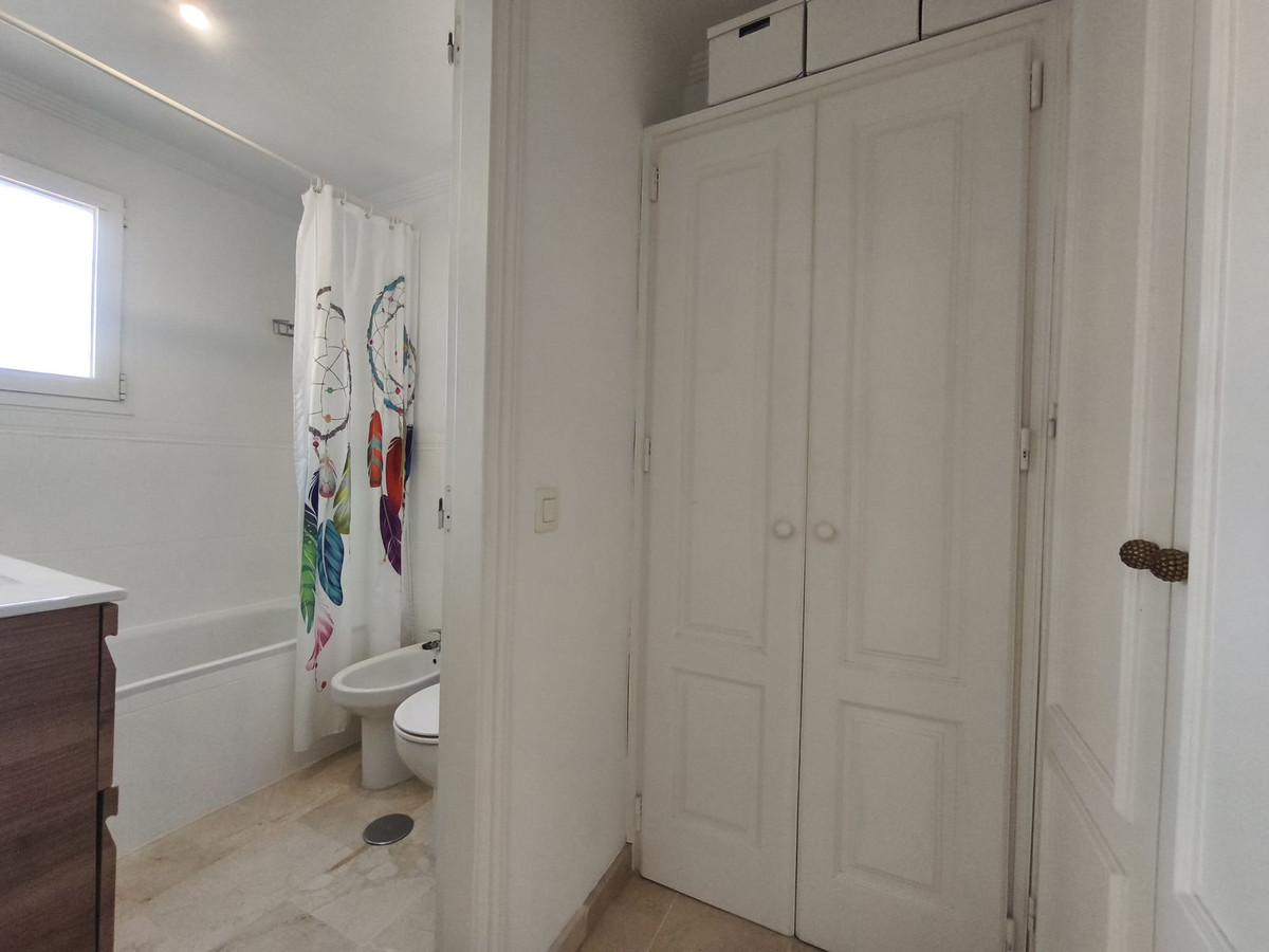 Te koop Half vrijstaand huis Costa Del Sol Estepona € 849.000,-