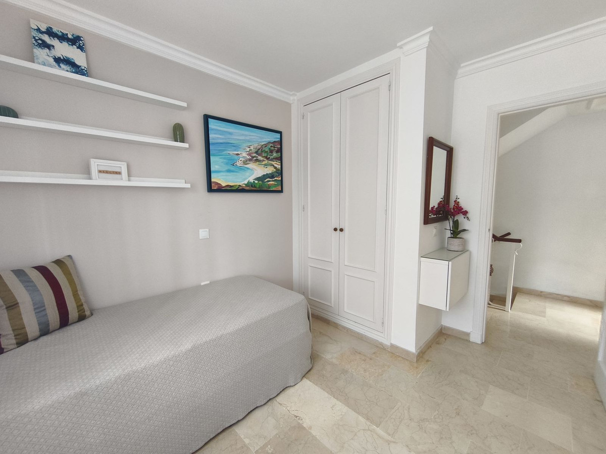 Te koop Half vrijstaand huis Costa Del Sol Estepona € 849.000,-