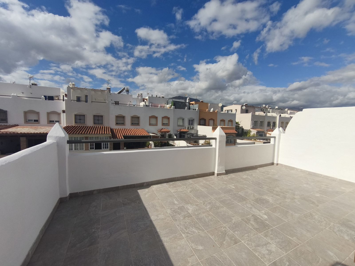 Te koop Half vrijstaand huis Costa Del Sol Estepona € 849.000,-