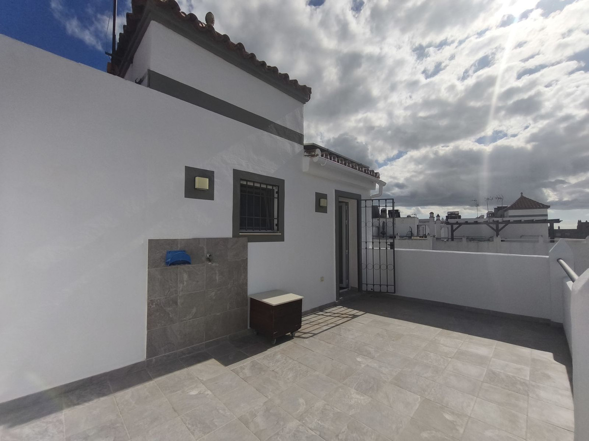 Te koop Half vrijstaand huis Costa Del Sol Estepona € 849.000,-