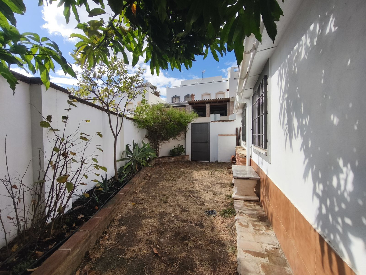 Te koop Half vrijstaand huis Costa Del Sol Estepona € 849.000,-