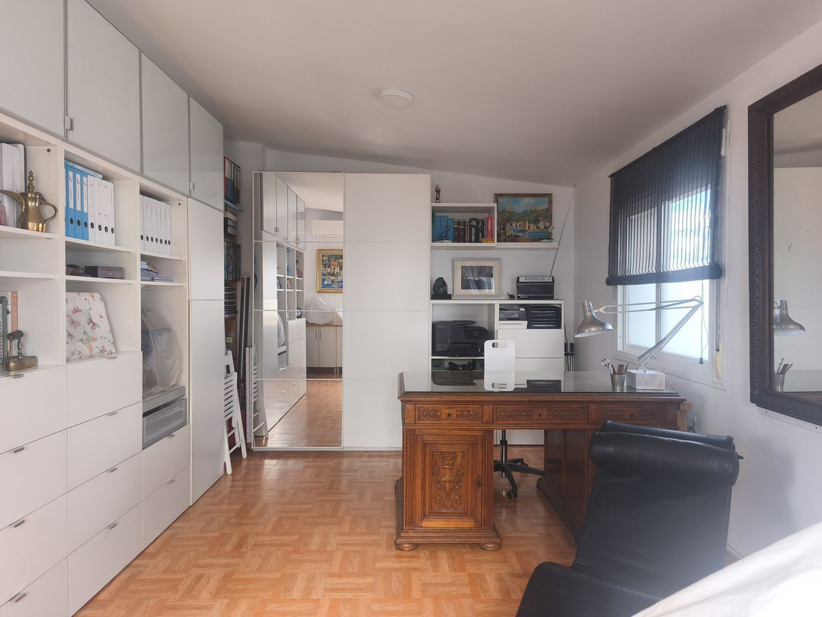 Te koop Half vrijstaand huis Costa Del Sol Estepona € 849.000,-