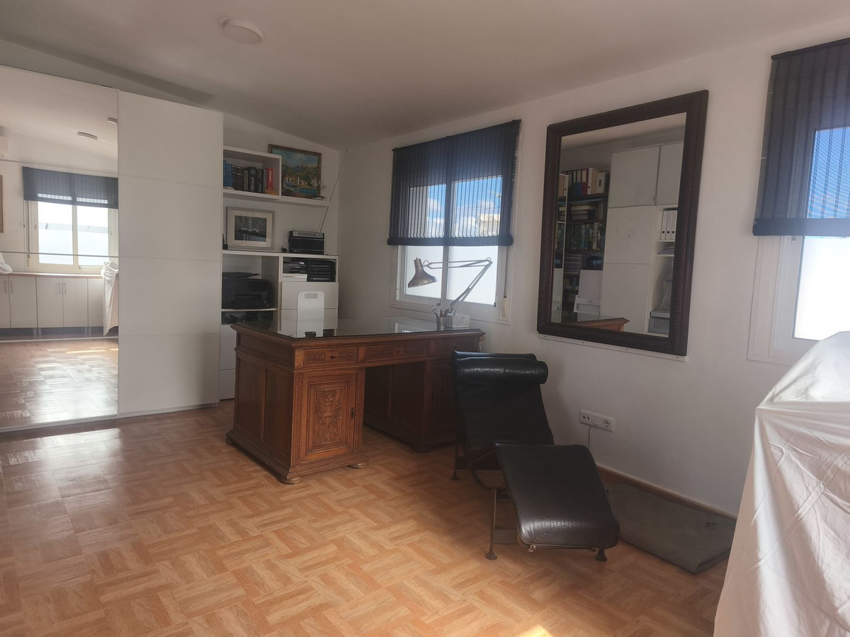 Te koop Half vrijstaand huis Costa Del Sol Estepona € 849.000,-