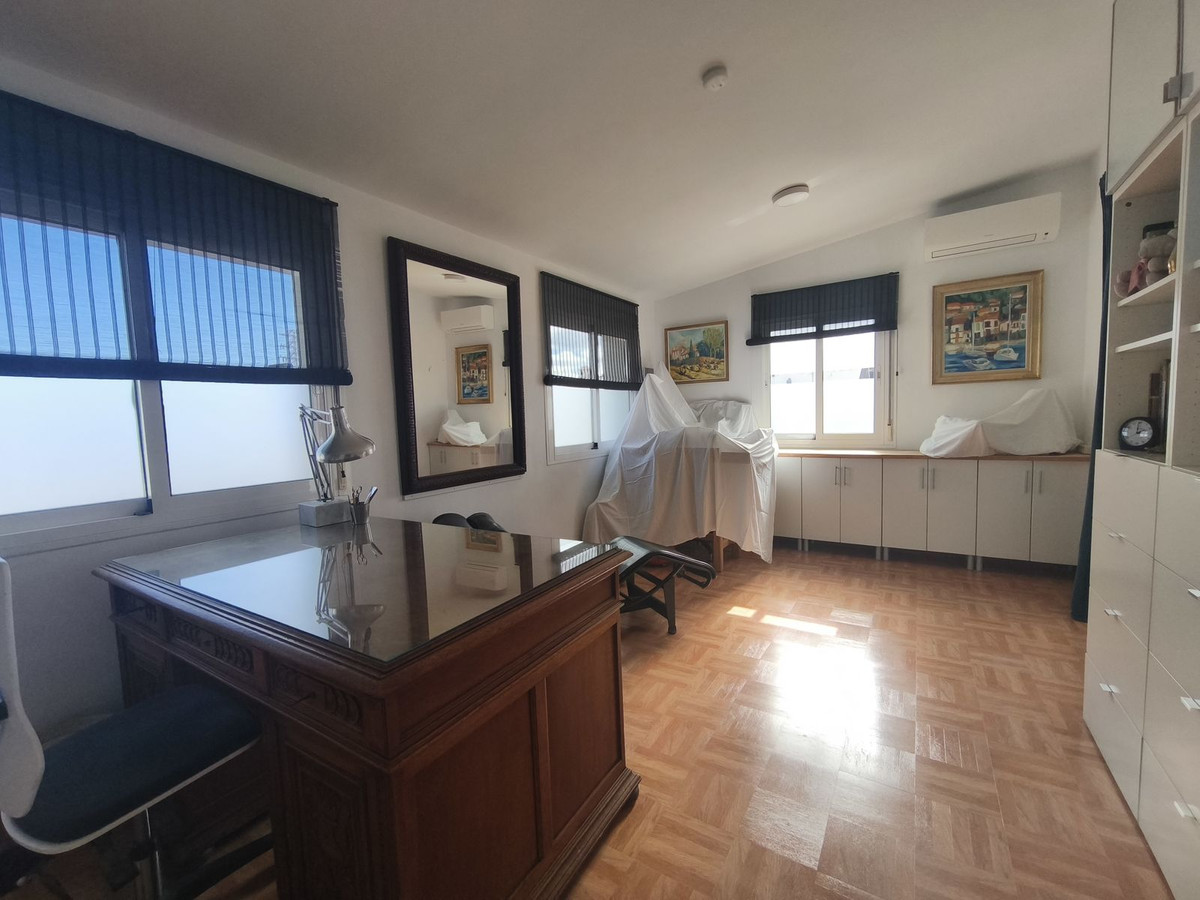 Te koop Half vrijstaand huis Costa Del Sol Estepona € 849.000,-