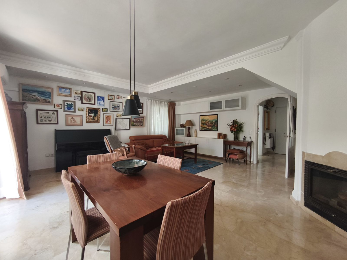 Te koop Half vrijstaand huis Costa Del Sol Estepona € 849.000,-