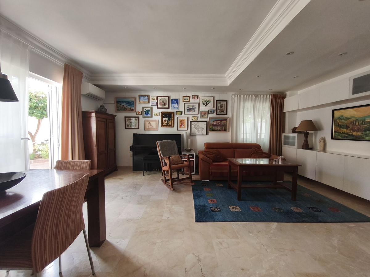 Te koop Half vrijstaand huis Costa Del Sol Estepona € 849.000,-