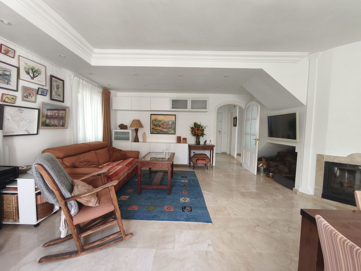 Te koop Half vrijstaand huis Costa Del Sol Estepona € 849.000,-