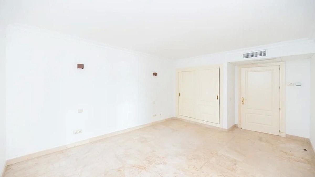 Te koop Vrijstaande Villa Costa Del Sol Nueva Andalucía € 2.365.000,-