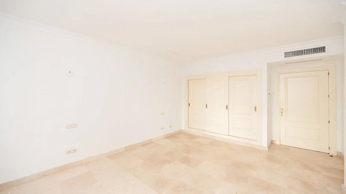 Te koop Vrijstaande Villa Costa Del Sol Nueva Andalucía € 2.365.000,-