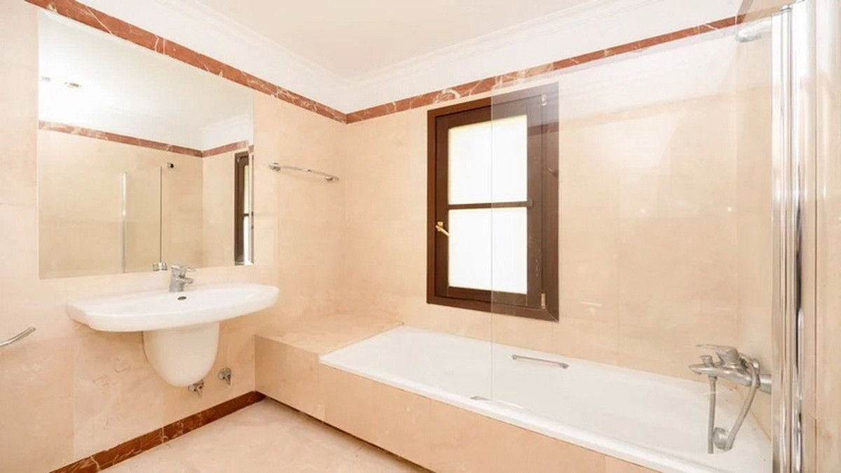 Te koop Vrijstaande Villa Costa Del Sol Nueva Andalucía € 2.365.000,-