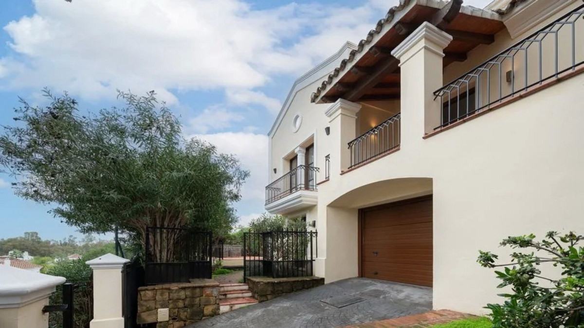 Te koop Vrijstaande Villa Costa Del Sol Nueva Andalucía € 2.365.000,-