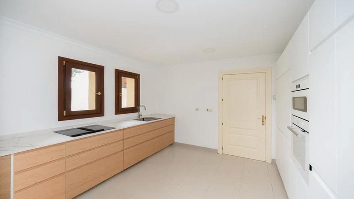 Te koop Vrijstaande Villa Costa Del Sol Nueva Andalucía € 2.365.000,-