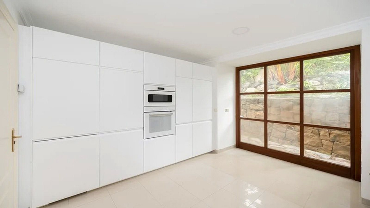 Te koop Vrijstaande Villa Costa Del Sol Nueva Andalucía € 2.365.000,-