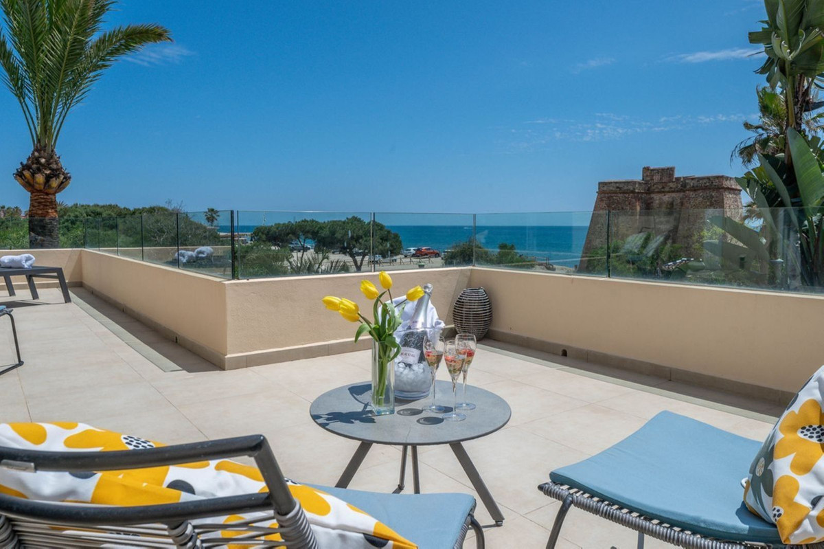 Te koop Vrijstaande Villa Costa Del Sol Marbesa € 2.400.000,-