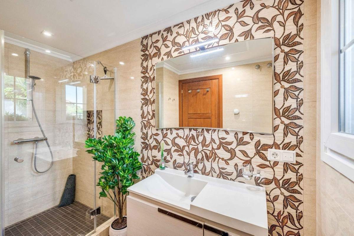 Te koop Vrijstaande Villa Costa Del Sol Marbesa € 2.400.000,-