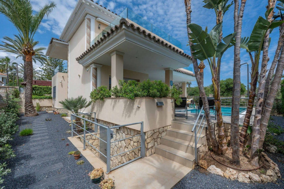 Te koop Vrijstaande Villa Costa Del Sol Marbesa € 2.400.000,-