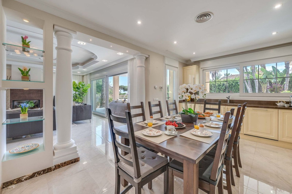 Te koop Vrijstaande Villa Costa Del Sol Marbesa € 2.400.000,-