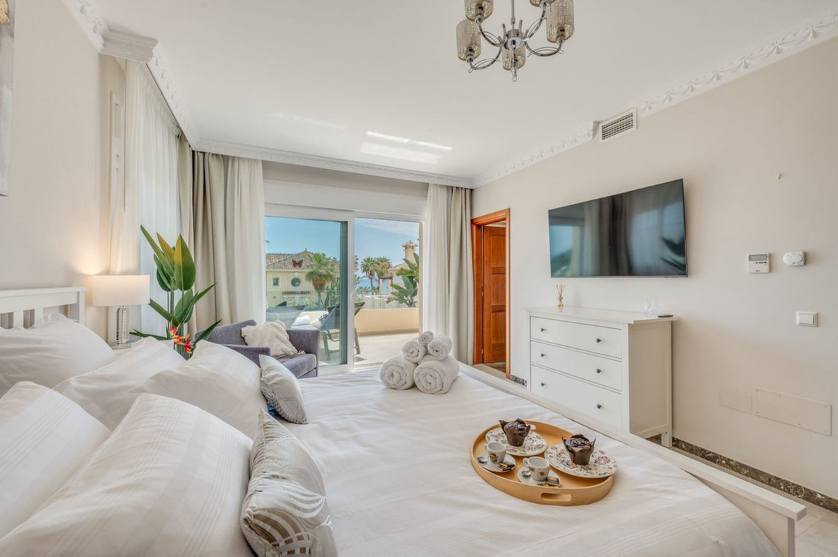 Te koop Vrijstaande Villa Costa Del Sol Marbesa € 2.400.000,-