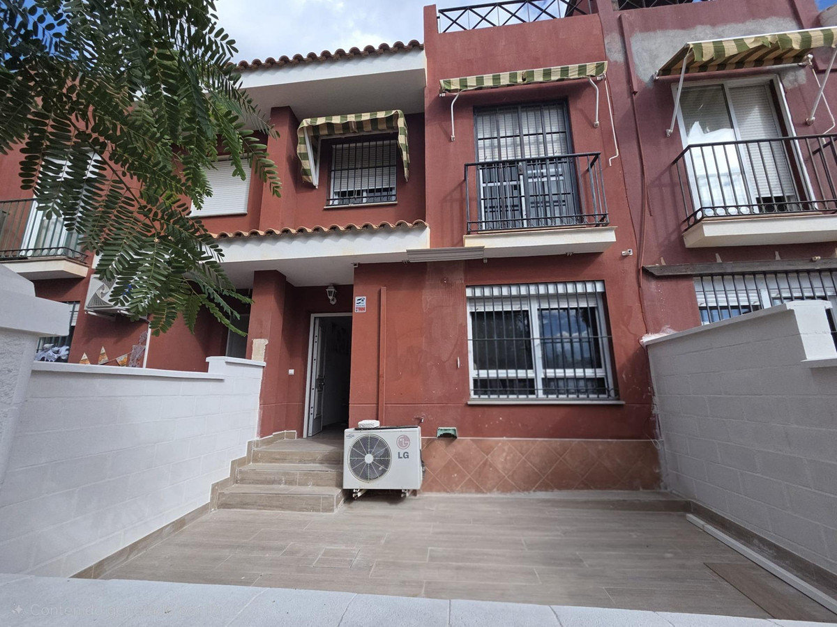 Te koop Herenhuis Costa Del Sol Chilches € 410.000,-