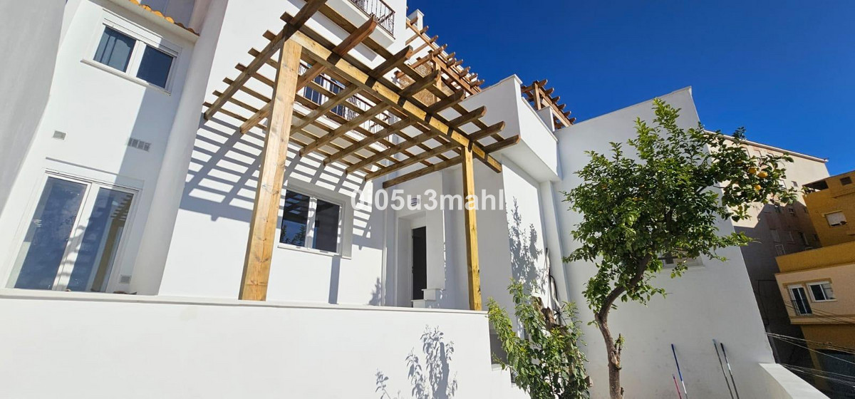 Te koop Middle Floor Apartment Costa Del Sol Málaga € 645.000,-