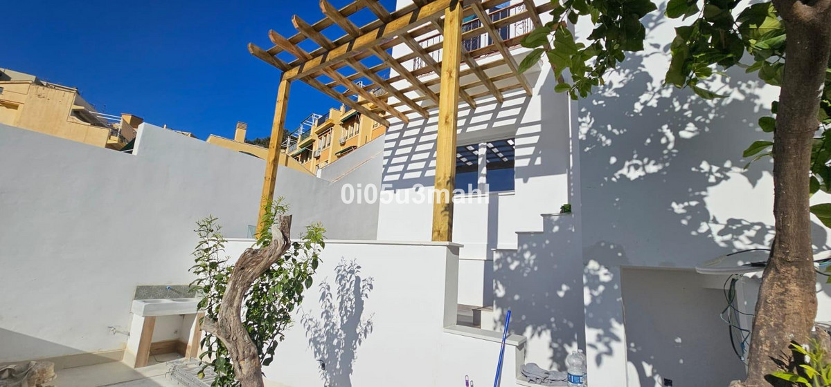 Te koop Middle Floor Apartment Costa Del Sol Málaga € 645.000,-