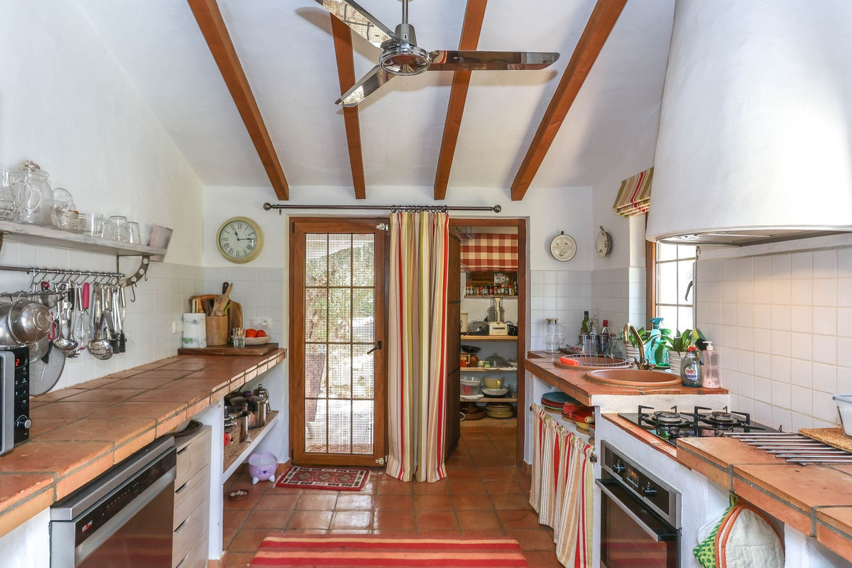 Te koop Vrijstaande Villa Costa Del Sol Casarabonela € 349.000,-