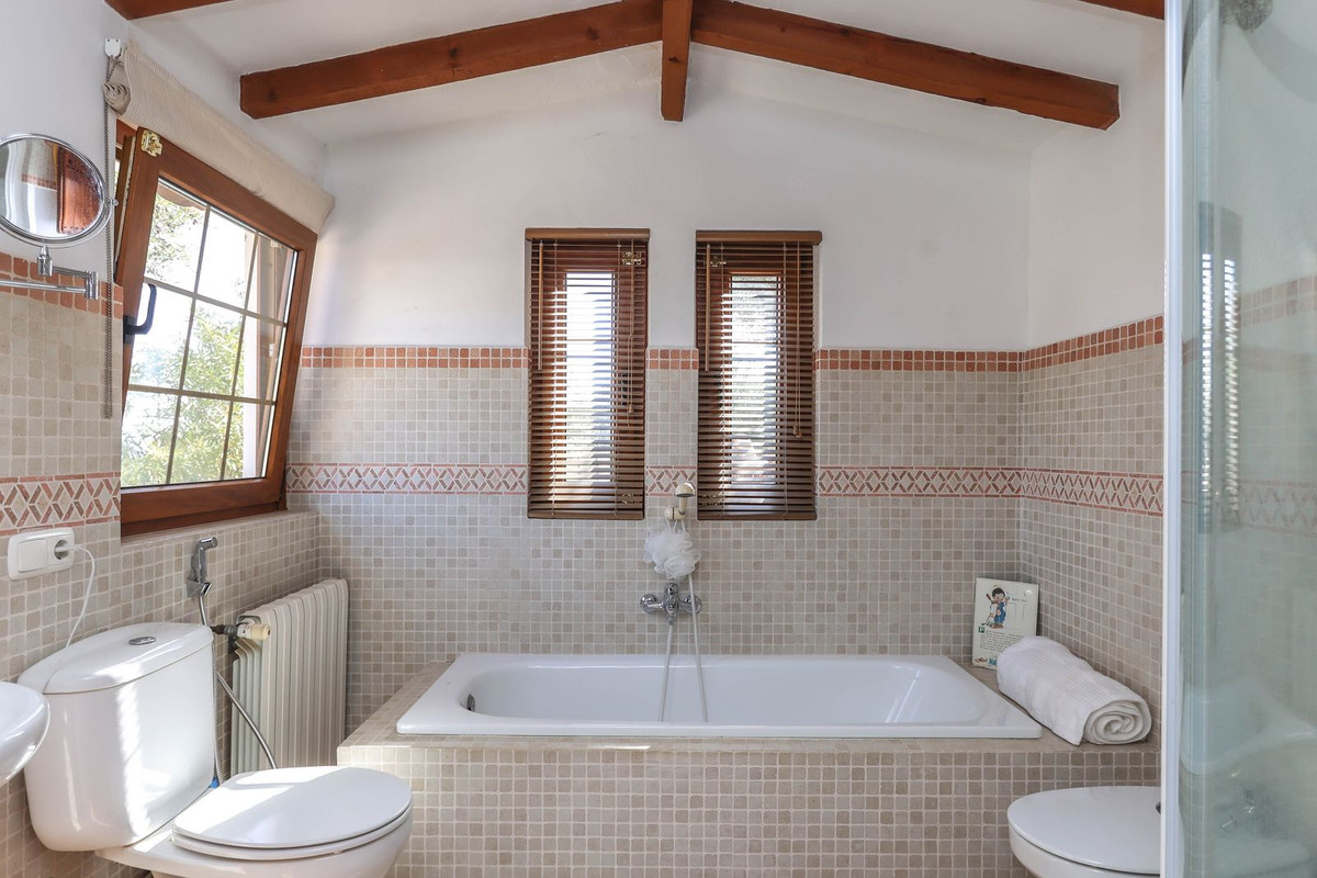 Te koop Vrijstaande Villa Costa Del Sol Casarabonela € 349.000,-