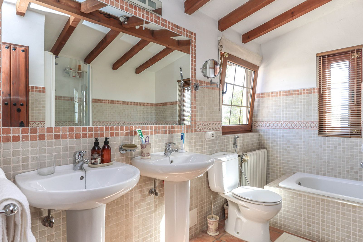 Te koop Vrijstaande Villa Costa Del Sol Casarabonela € 349.000,-