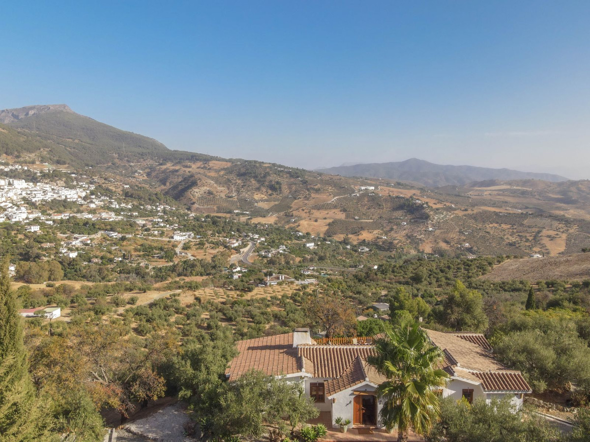 Te koop Vrijstaande Villa Costa Del Sol Casarabonela € 349.000,-