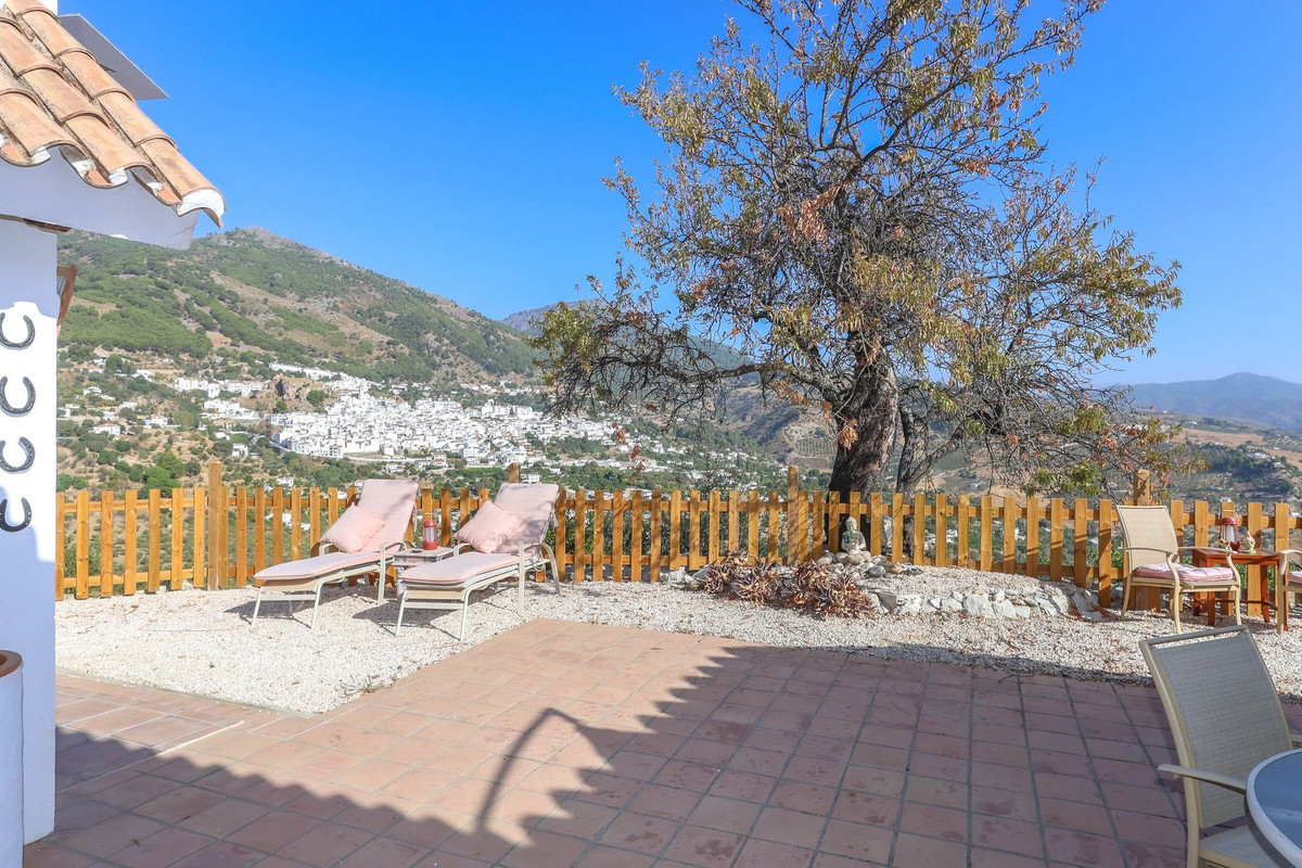 Te koop Vrijstaande Villa Costa Del Sol Casarabonela € 349.000,-