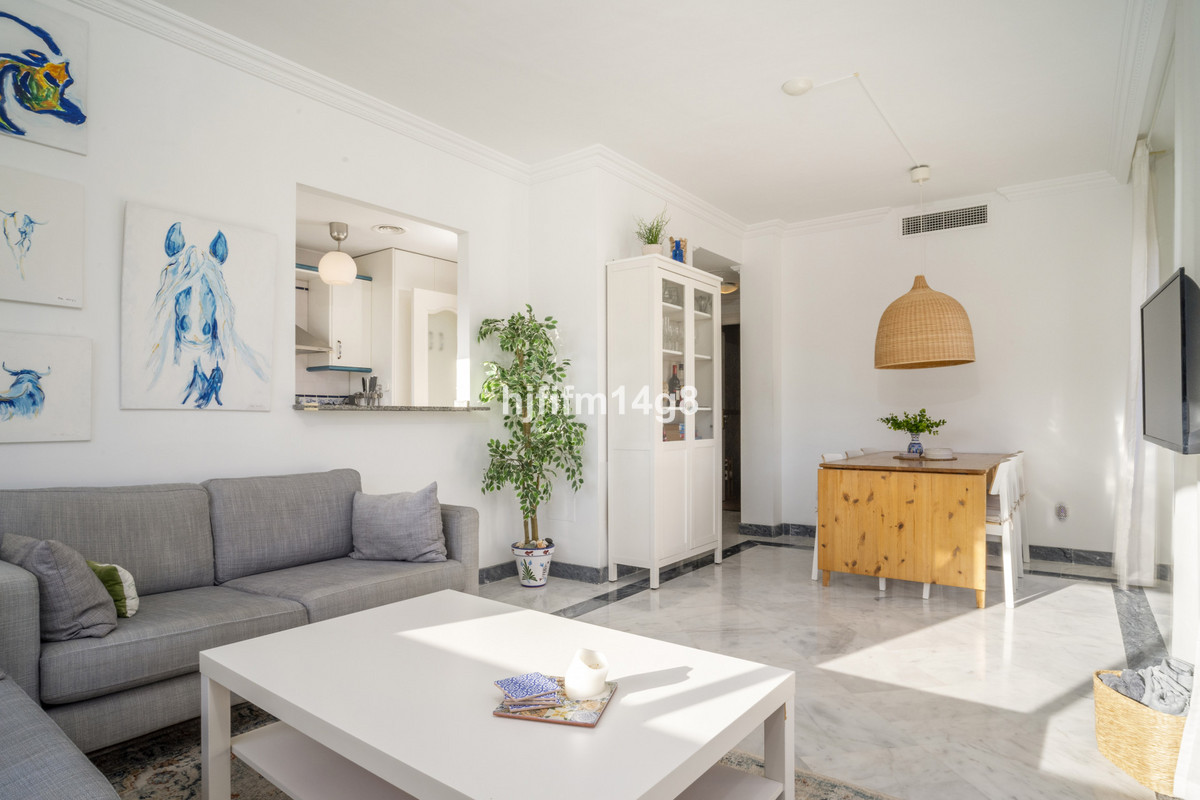 Te koop Middle Floor Apartment Costa Del Sol Nueva Andalucía € 425.000,-