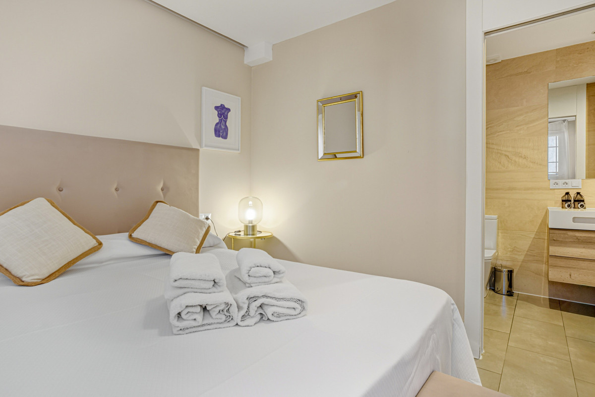 Te koop Middle Floor Apartment Costa Del Sol Puerto Banús € 635.000,-