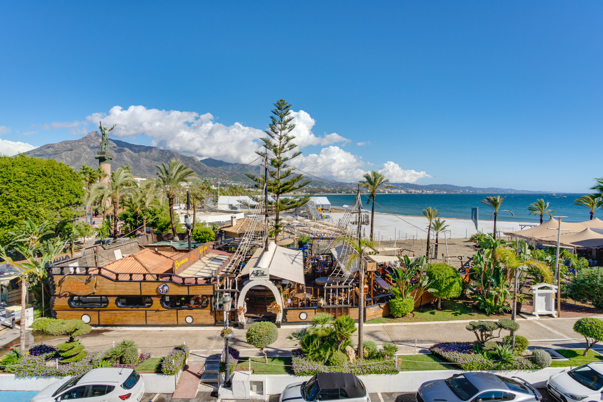 Te koop Middle Floor Apartment Costa Del Sol Puerto Banús € 635.000,-