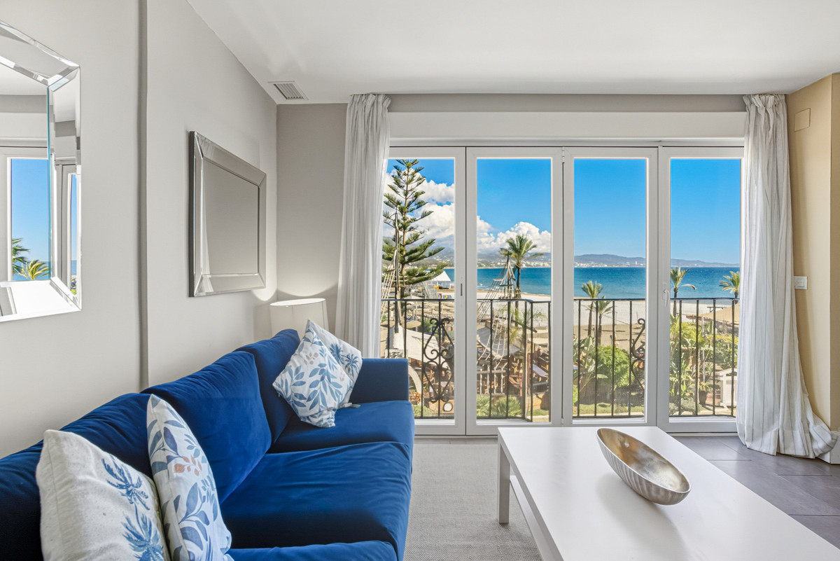 Te koop Middle Floor Apartment Costa Del Sol Puerto Banús € 635.000,-