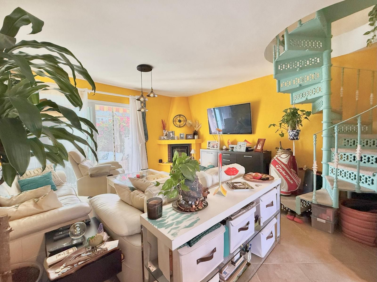 Te koop Half vrijstaand huis Costa Del Sol Calahonda € 499.000,-