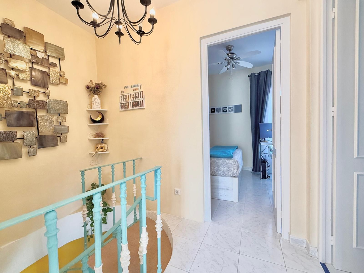 Te koop Half vrijstaand huis Costa Del Sol Calahonda € 499.000,-